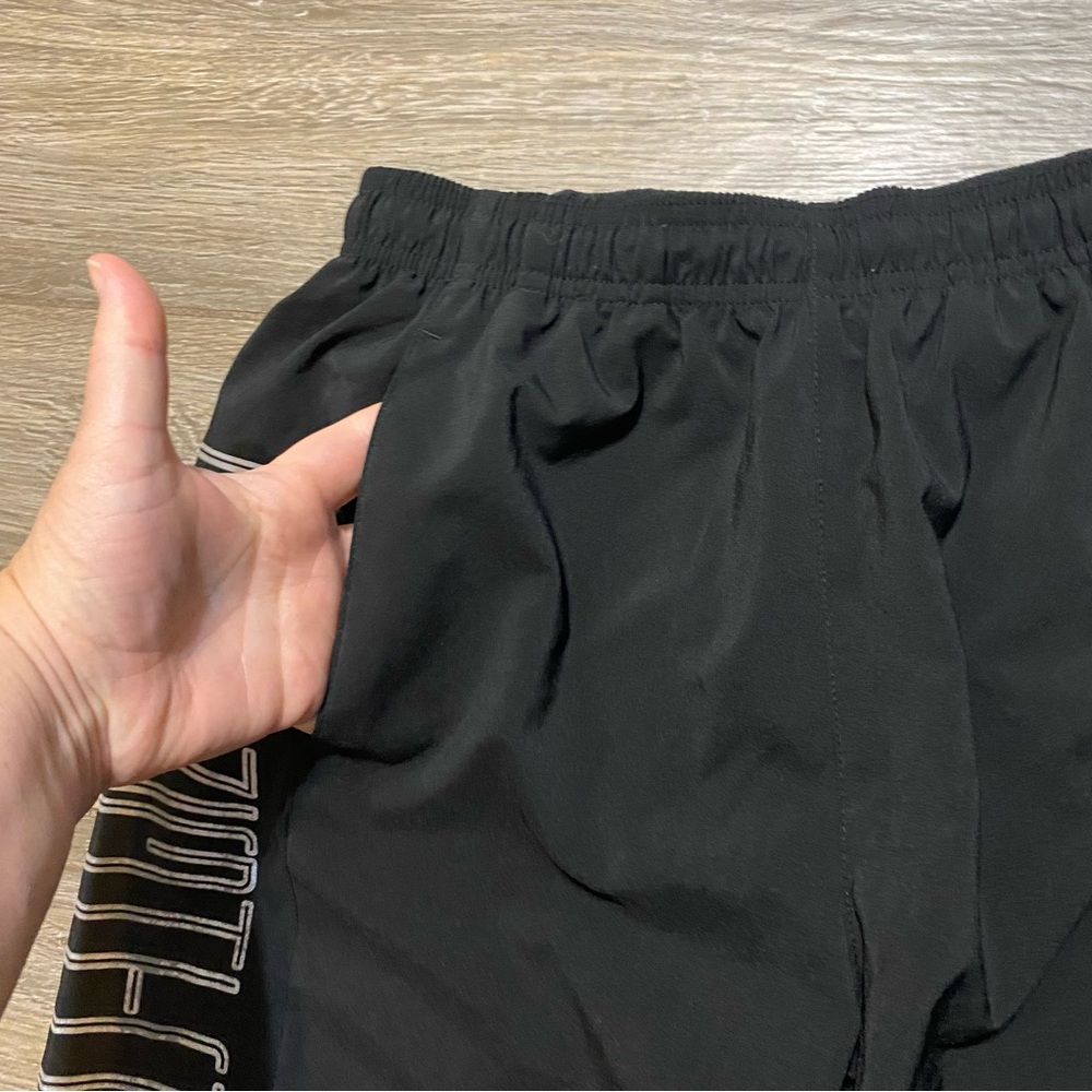 Puma Small Black Workout Shorts - Picture 2 of 10